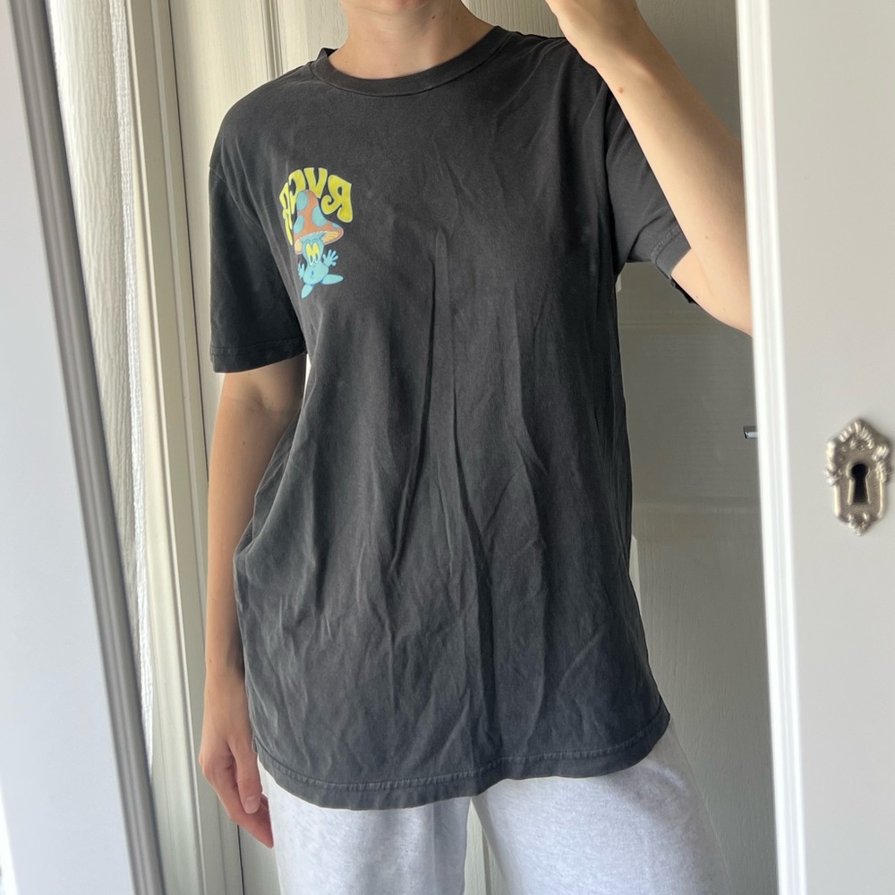 RVCA TShirt